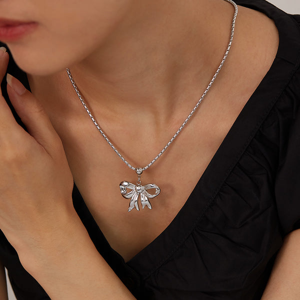 Women’s Lucky Bow Pendant Necklace – Silver Chunky Chain Statement Jewelry, Elegant and Durable Fashion Necklace for Women-Women's Necklace-SunnyHouse Jewelry