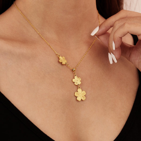 Women’s Floral Pendant Necklace – Gold Plated Titanium Stainless Steel – Triple Flower Drop Design – Elegant Hypoallergenic Jewelry for Women-Women's Necklace-SunnyHouse Jewelry