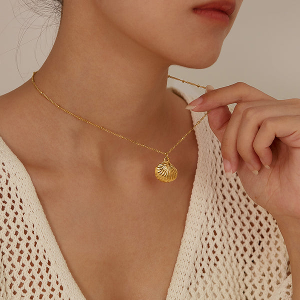 Women’s Seashell Pendant Necklace – Gold Chain Fashion Jewelry, Elegant Durable Pendant Necklace for Women-Women's Necklace-SunnyHouse Jewelry