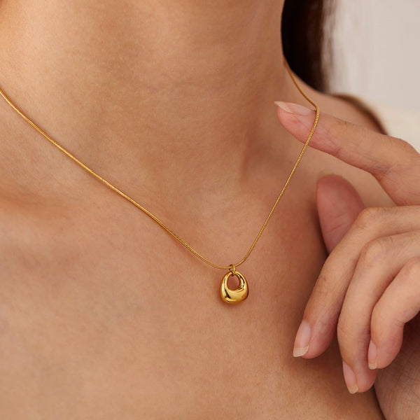 Elegant Women's Titanium Stainless Steel Gold Pendant Necklace – Minimalist Chunky Design, Hypoallergenic, Fade-Resistant, Everyday Jewelry-Women's Necklace-SunnyHouse Jewelry