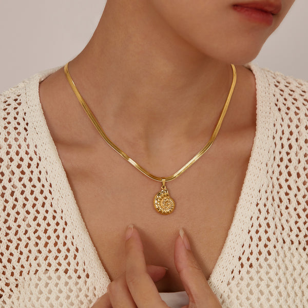 Women’s Ammonite Shell Pendant Necklace – Gold Snake Chain Fashion Jewelry, Durable Elegant Pendant Necklace for Women-Women's Necklace-SunnyHouse Jewelry