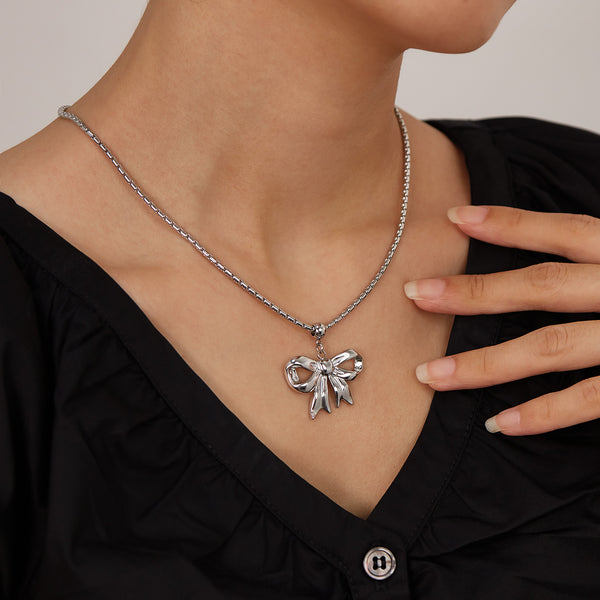 Women’s Lucky Bow Pendant Necklace – Silver Chunky Chain Statement Jewelry, Elegant and Durable Fashion Necklace for Women-Women's Necklace-SunnyHouse Jewelry