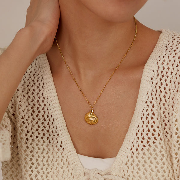 Women’s Seashell Pendant Necklace – Gold Chain Fashion Jewelry, Elegant Durable Pendant Necklace for Women-Women's Necklace-SunnyHouse Jewelry