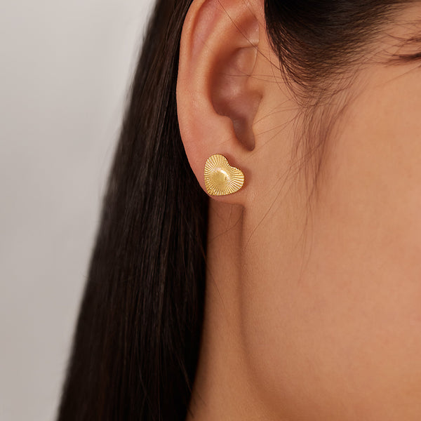 Women's Radiant Gold Heart Stud Earrings - Sunburst Design for Elegant Charm-Women's Earrings-SunnyHouse Jewelry