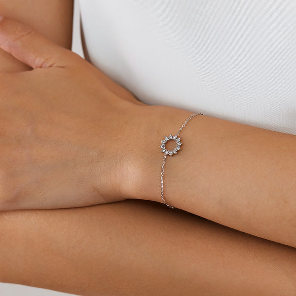 Women’s Titanium Stainless Steel Gold-Plated Circle Charm Bracelet – Elegant, Adjustable, Hypoallergenic Jewelry for Everyday and Special Occasions-Women's Bangle-SunnyHouse Jewelry