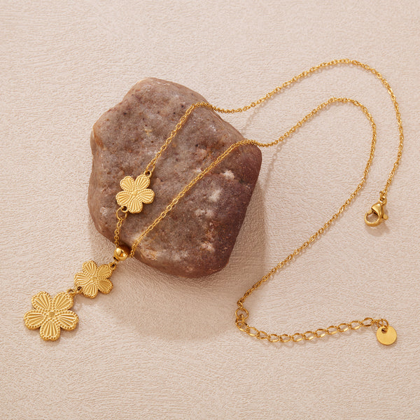 Women’s Floral Pendant Necklace – Gold Plated Titanium Stainless Steel – Triple Flower Drop Design – Elegant Hypoallergenic Jewelry for Women-Women's Necklace-SunnyHouse Jewelry