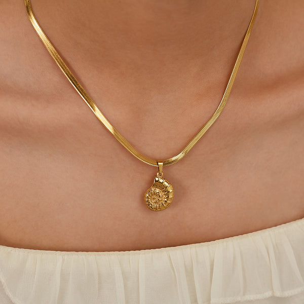 Women’s Ammonite Shell Pendant Necklace – Gold Snake Chain Fashion Jewelry, Durable Elegant Pendant Necklace for Women-Women's Necklace-SunnyHouse Jewelry