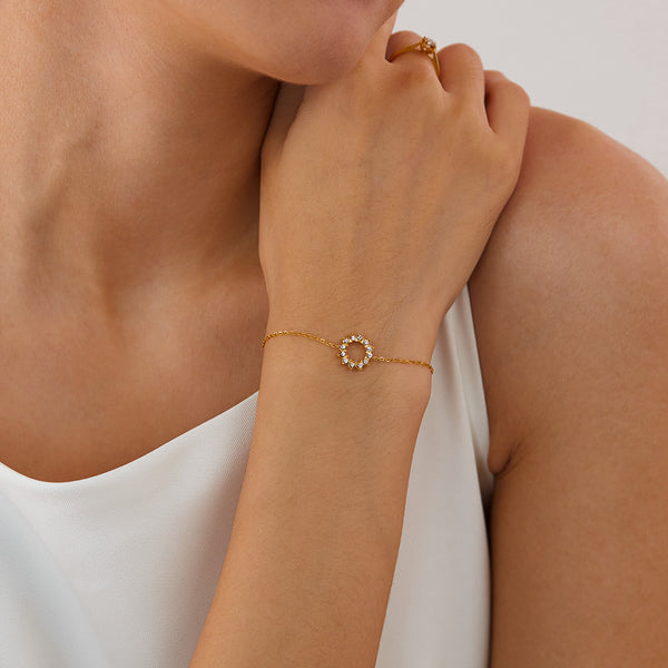 Women’s Titanium Stainless Steel Gold-Plated Circle Charm Bracelet – Elegant, Adjustable, Hypoallergenic Jewelry for Everyday and Special Occasions-Women's Bangle-SunnyHouse Jewelry