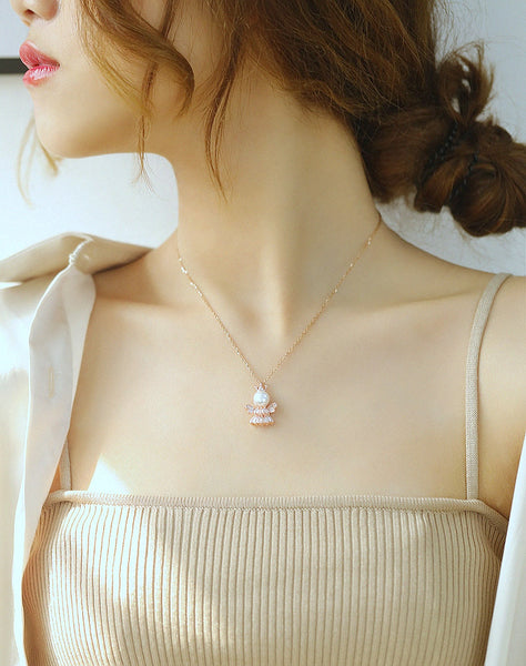 Women's Fashion Pearl Queen Pendant Necklace-Womens Pendant Necklace-SunnyHouse Jewelry